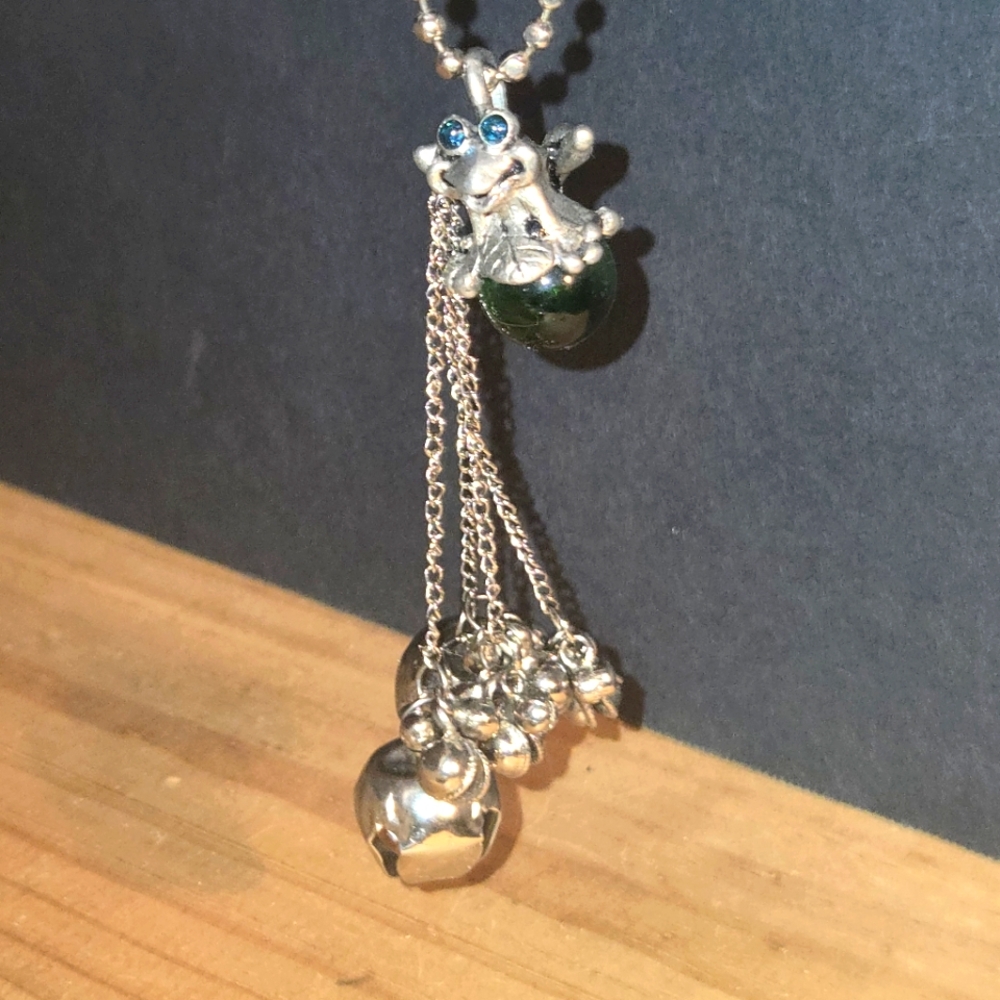 BEAUTIFUL SIGNED CCI PEWTER GREEN GLASS BALL FROG FAIRY BELLS CHARM